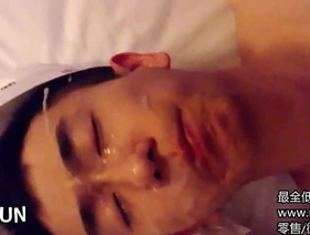 国产 大陆 帅哥 咔咔 2018 年 3P 视频 indonesian twink gay porn