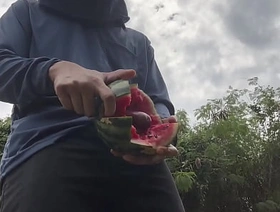Wage-earner cum in watermelon. gaydar chinese gay porn