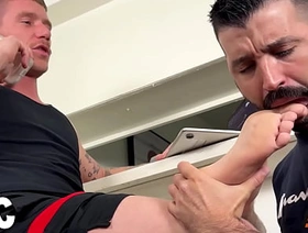 College Jock Colt Spence Finishes Homework While Acquiring Worshiped by Nick Charms hot thai gay porn