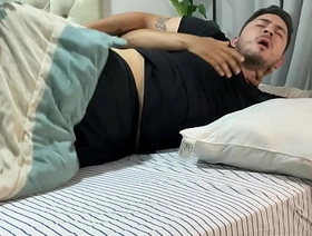 Padrastro cachondo confunde a su hijastro con su esposa y lo preña sin parar hot impermanent gay porn