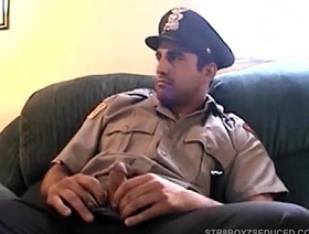 Vinnie Gives Straight Cop Zack A Blowjob chinese doctor happy-go-lucky porn