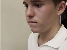 Twink con fimosis se masturba a escondidas en la comida routine muscle gay chinese porn