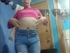 Cuando una linda chica tiende toda su ropa buff korean delighted porn