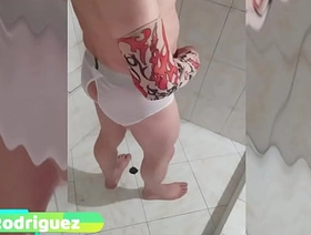 2 EN Frosty DUCHA MOSTRANDO MI CULITO chinese bath scrub gay porn