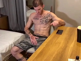 Carmona fodendo o rabao gostoso do gringo Dato Foland sem camisinha gay asia porn