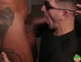 O PAU GRANDE E GOSTOSO ENTRANDO TODO hot indian gay teen porn