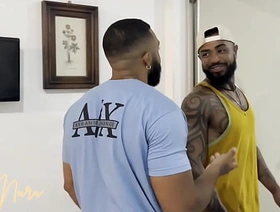 ELE PEDIU UMA MASSAGEM RELAXANTE E EU DEI korean femboy gay porn