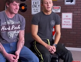 Trevor Laster Sits On Cage Kafig Blarney chinese bottom gay porn