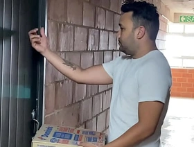 Repartidor se cobra la entrega con mi culo, me da bronze knick-knacks duro y me preña en mi casa ¡sexo duro entre dos hombres! korean happy-go-lucky romantic porn