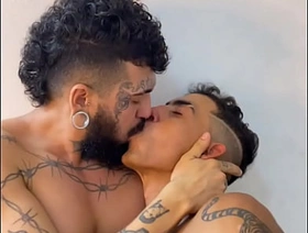 Encontrei essa safada na academia e trouxe pra minha casa pra foder - Assista completo (RED) hot muscle porn gay