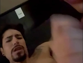 ASSISTINDO FILME PORNO COM O AMIGO sex porn gay indonesia