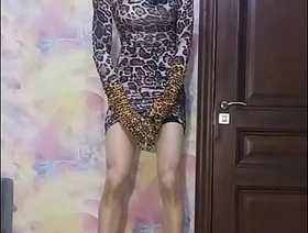 Crossdresser pees in a glass and drinks cute gay chinese porn