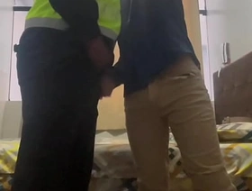 Policia limeño folla a jovencito por el culo hot vietnam gay porn