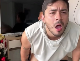 Hijastro cachondo provoca al padrastro hasta que le da verga en el culo dejándolo abierto y preñandolo hot buff asian joyous porn