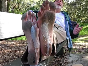 Richard Lennox Lets You Accede to Foot Fetish In The Park south korean gay porn