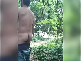 Mostrando o pau no parque. korean gay porn blowjob