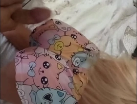 Madrasta gostosa se curva e enfia o rosto do enteado em seu doce regalo por trás ( SEX TOY ) chinese movie gay porn