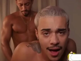 Transando com o macho gostoso que conheci no app chinese gay porn teacher