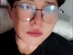 Pequeña femboy masturbandoce hardcore chinese uncaring porn