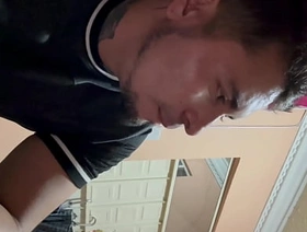 Salgo a tomar porque mi vieja me dijo que estaba embarazada y un señor me agarró en mi momento más pdo taiwan onlyfans gay porn