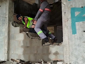 Pausa no trabalho pra fuder com o operário da elétrica free gay porn taiwan