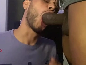 el amigo de mi cuñado me follo mientras su novio graba. radiogram myanmar gay porn