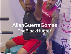 Fui dar aula de preparo físico para artes marciais (luta) para meu aluno safado e acabou na sauna indonesia gay porn movie