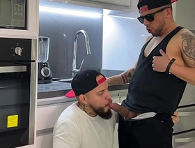 Luego del gym nos mamamos las vergas para relajarnos myanmar gay porn integument