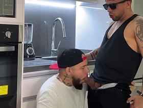 Mi Gymbro despues Del Gym , Nos Sacamos La Leche asian chinese porn gay