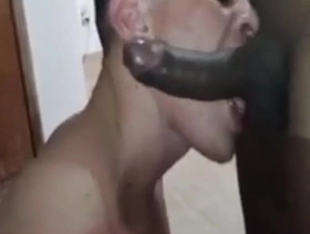 Negão meteu 21 cm de pica no rabo até leitar. hot muscular daddy gay porn