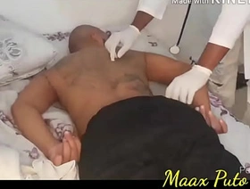 Médico safado pauzudo hot gay handjob porn