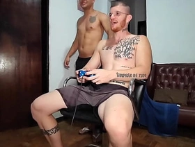 meu amigo me comeu enquanto jogava vídeo game chinese bdsm gay porn