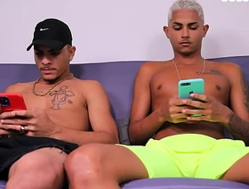 Batalha de punheta com meu amigo! amateur chinese gay porn