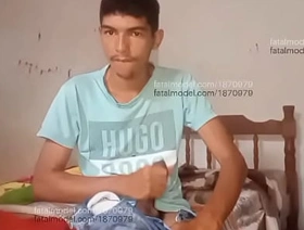 novinho safado de tangará da serra dedando o cuzinho sem cuspir new japan gay porn