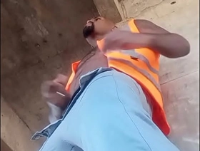 Trabalhador filma se masturbando na obra taiwan gay teen porn