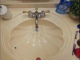 HANDSFREE CUMMING IN THE HOTEL BATHROOM SINK hot gay porn korean