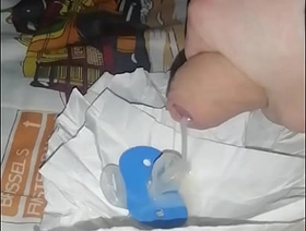 Une grosse charge pour sa tétine twitter gay porn singapore