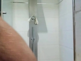 YURI GAÚCHO - PAU DURO E GOZADA NO BANHO detached hot korean porn