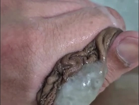 PUNHETA E GOZADA NO BANHO chinese blithe porn student