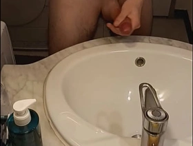 Une bonne branlette d une bonne gnaw korean gay porn