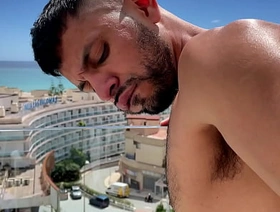 Room Ser[r]vices avec Nicholas Bardem & Oskar Ivan [Free 5mn] gay massage hot porn